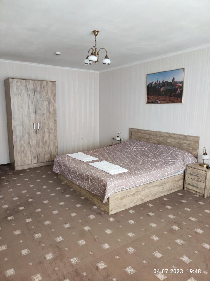 Apart-Hotel 24/7 Kamianets-Podilskyi Εξωτερικό φωτογραφία