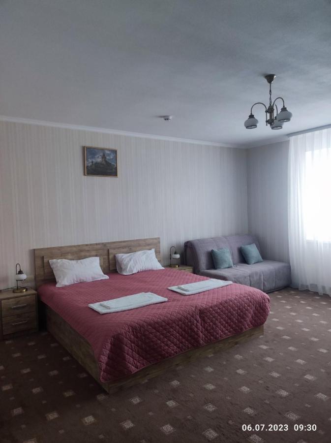 Apart-Hotel 24/7 Kamianets-Podilskyi Εξωτερικό φωτογραφία